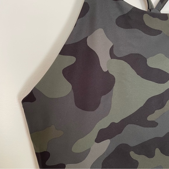 Old Navy Active Powersoft Cropped Longline Sports Bra Top Light Support Camo L - Picture 10 of 10